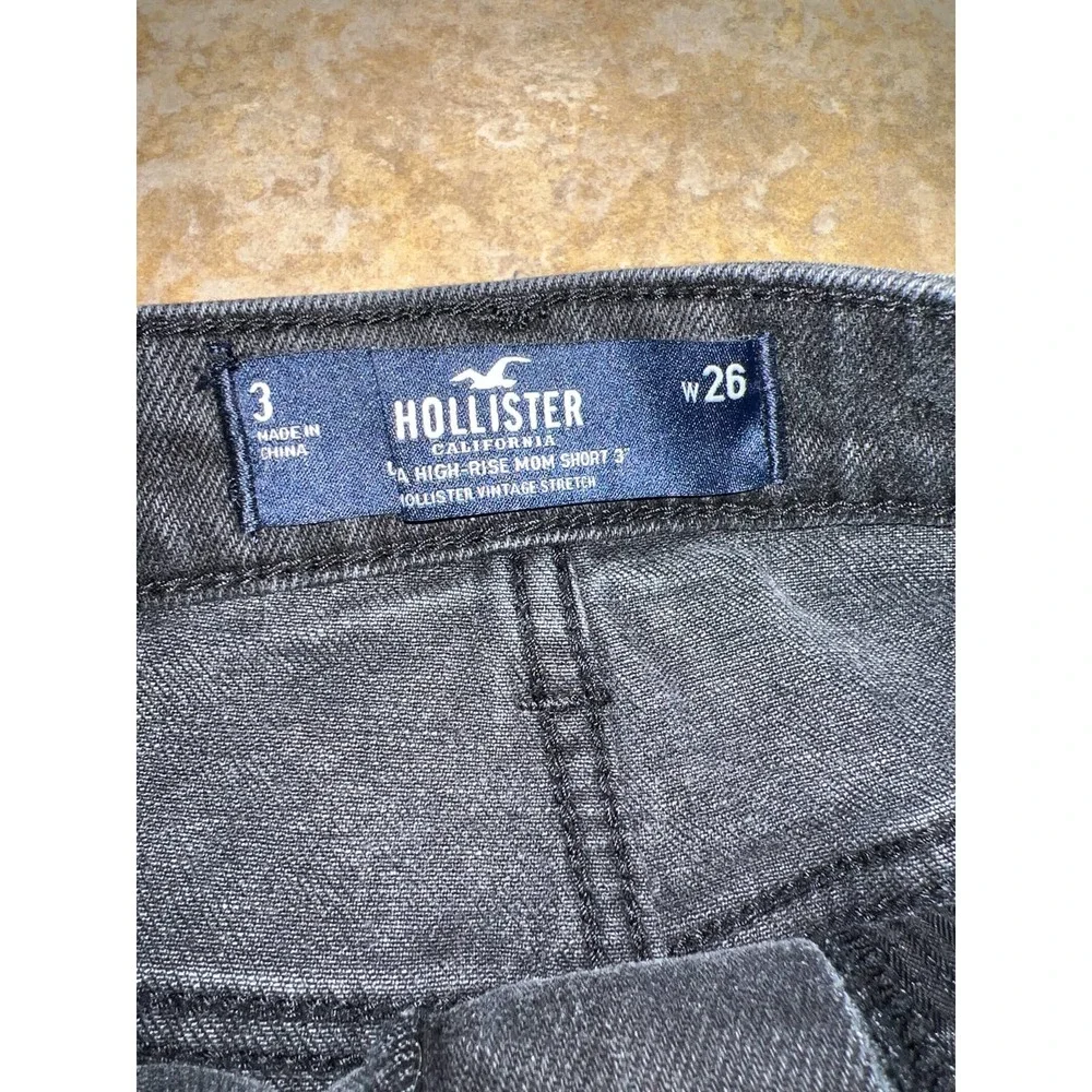 Hollister Ultra High Rise Mom Shorts Size 26 - Picture 2 of 2